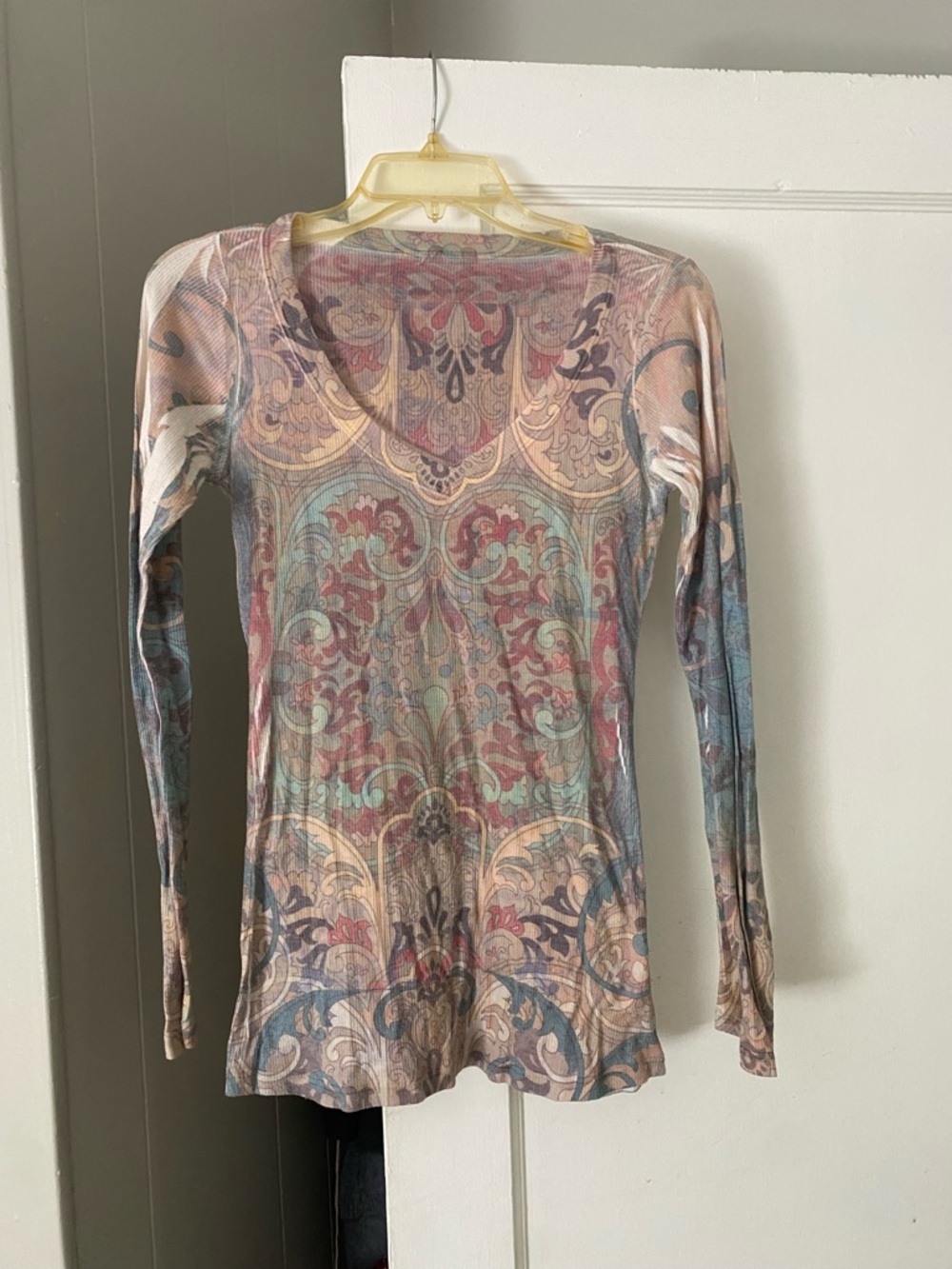 Women's Long-Sleeve V-Neck Printed Top in Multi-Color